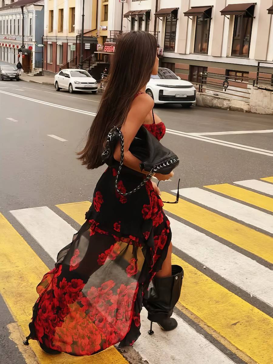 Robe Bicolore Noir Et Rouge Imprimé Fleurs Sensuelles – Image 4