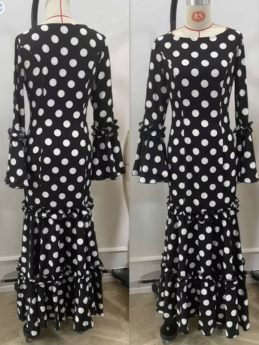 Robe Blanc Et Noir Longue À Pois Coupe Sirène À Volants – Image 2