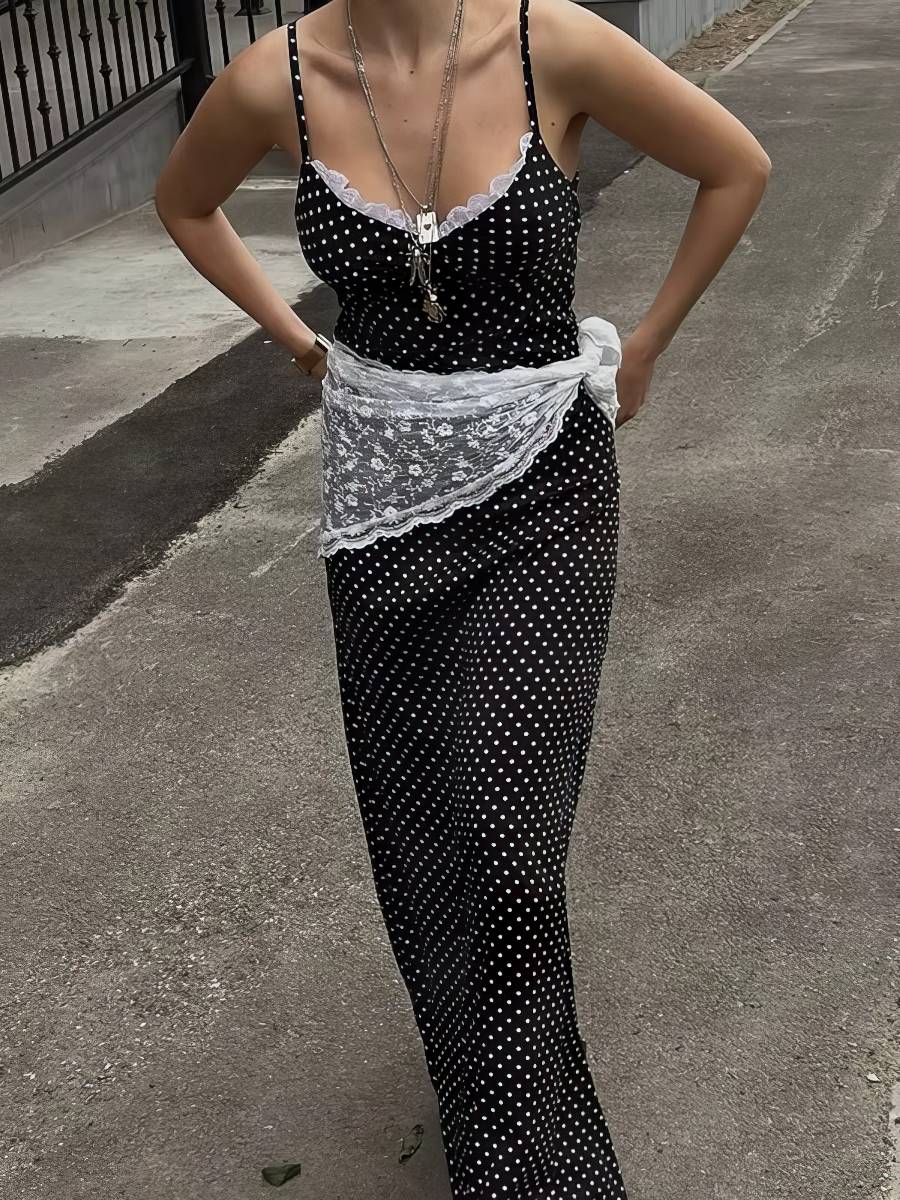 Robe Blanc Et Noir Longue À Pois Fines Bretelles