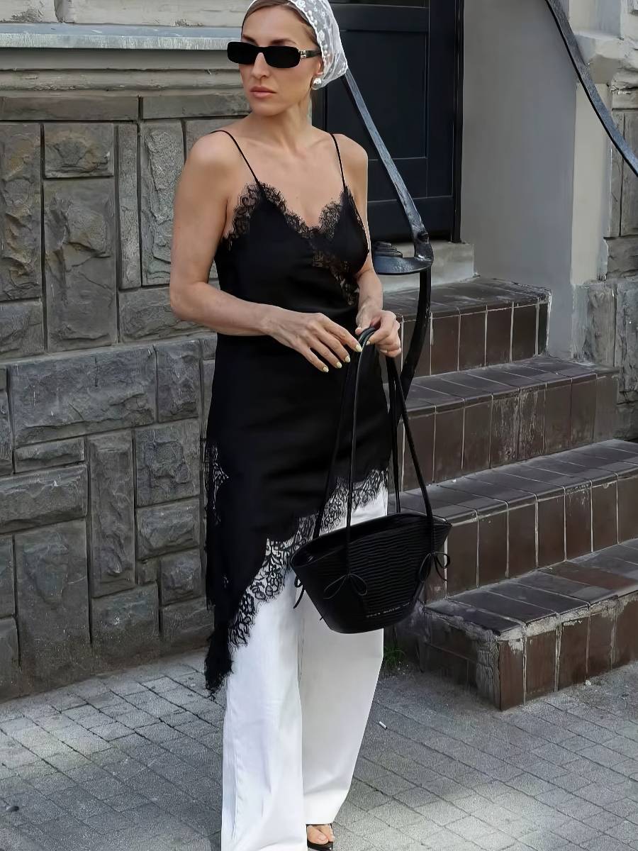 Robe Blanc Et Noir Robe Fluide À Dentelle Contrastée – Image 2