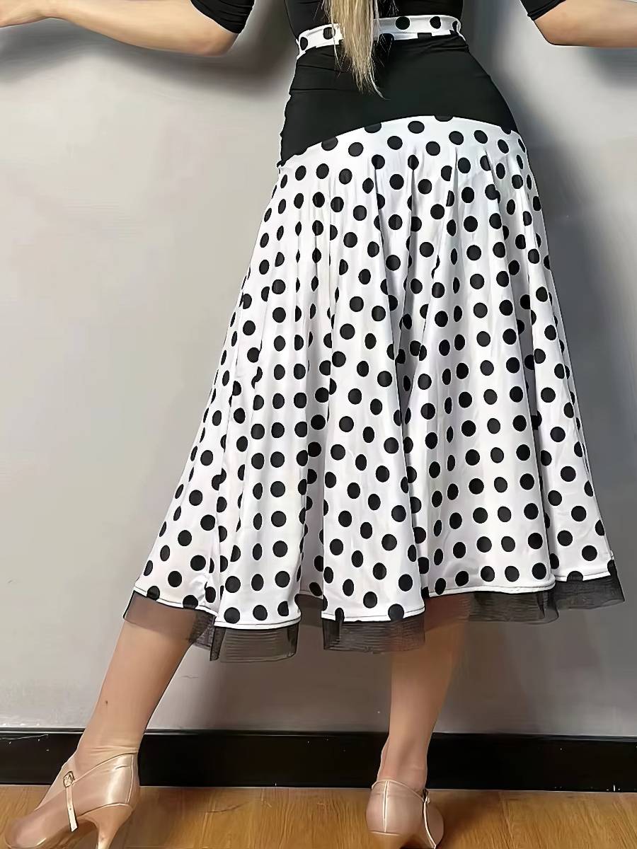 Robe Blanc Et Noir Robe Fluide À Pois Style Rétro – Image 4