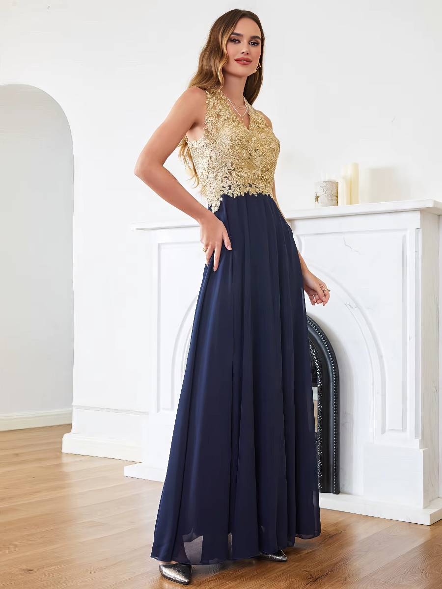 Robe Bleu Et Doré Longue Décolleté Brodé Élégante – Image 2