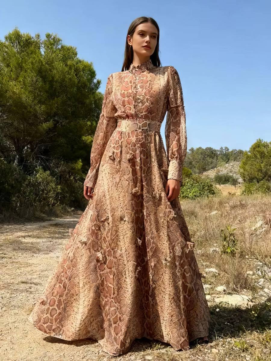 Robe Longue Beige Et Marron Imprimé Serpent Col Montant