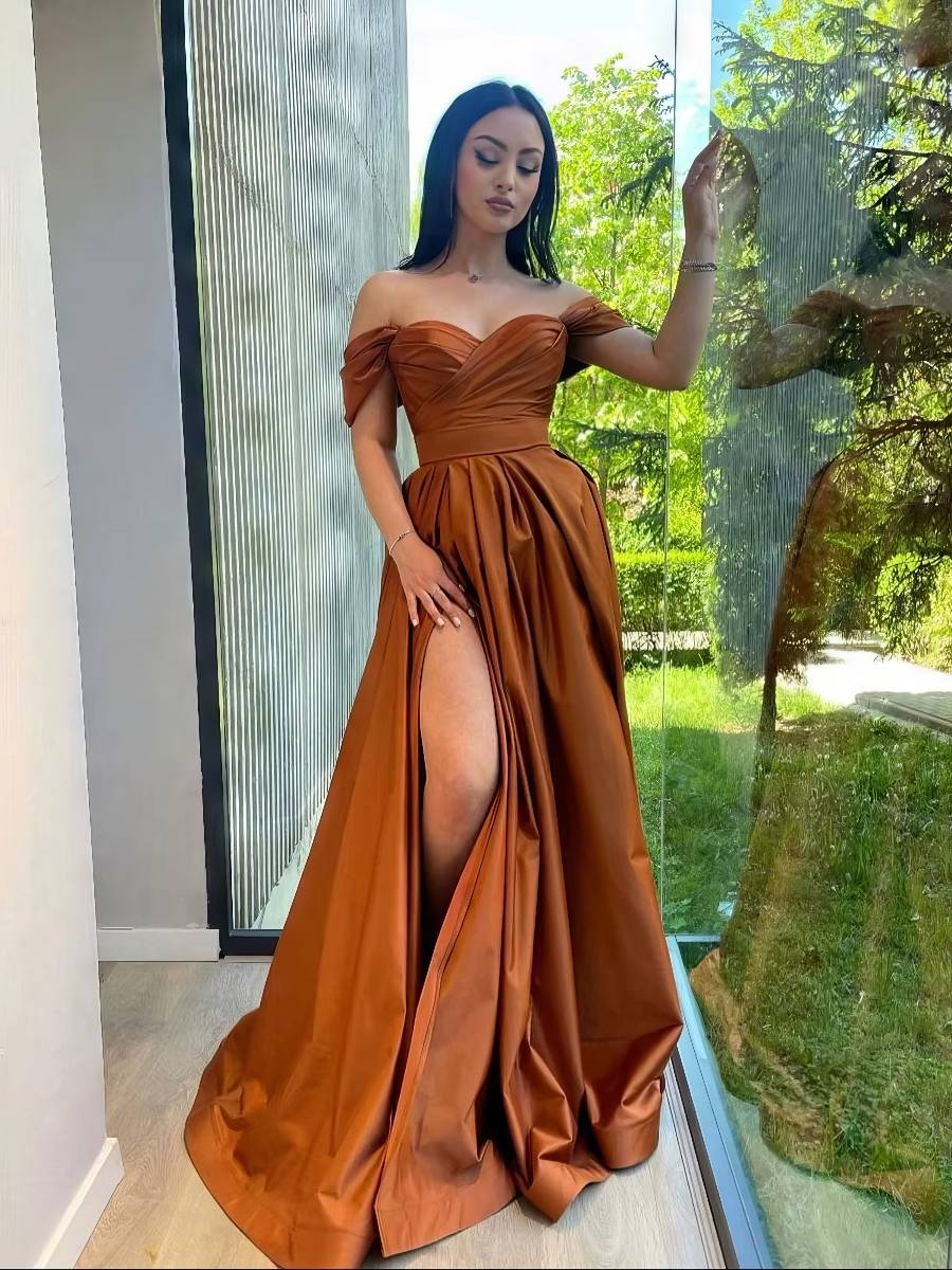 Robe Marron Et Orange​