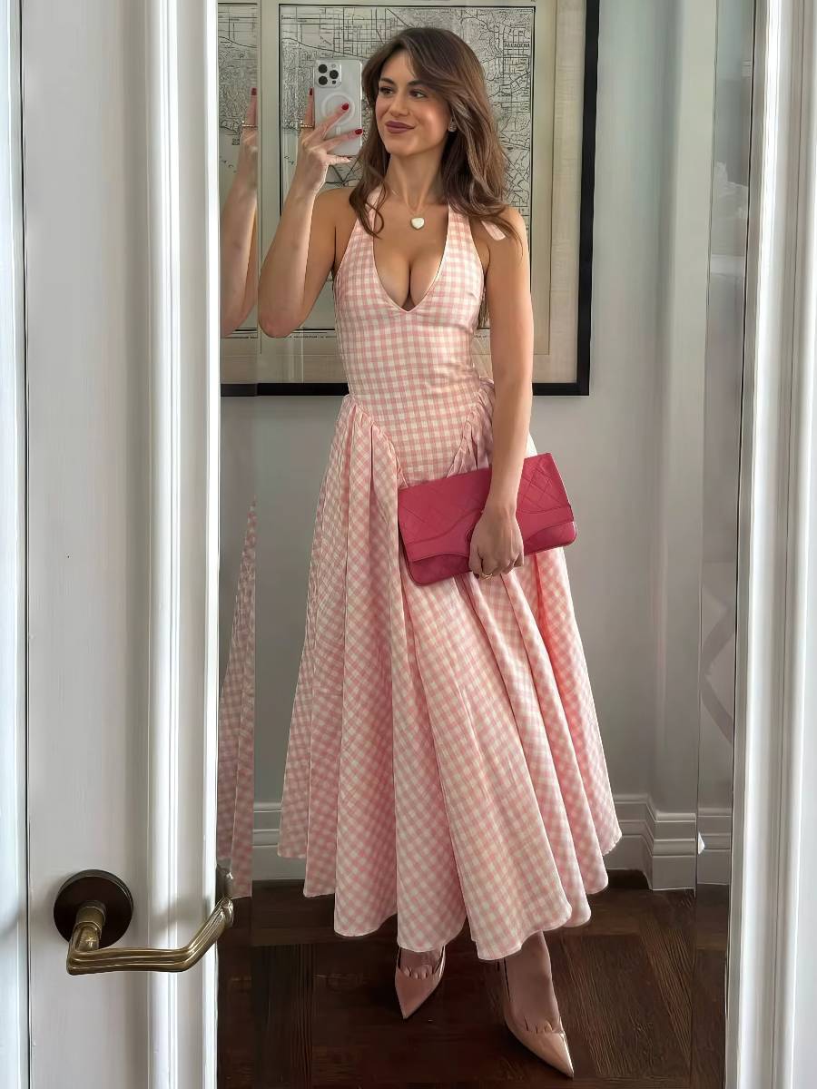 Robe Rose Et Blanc À Carreaux Vichy Col Plongeant