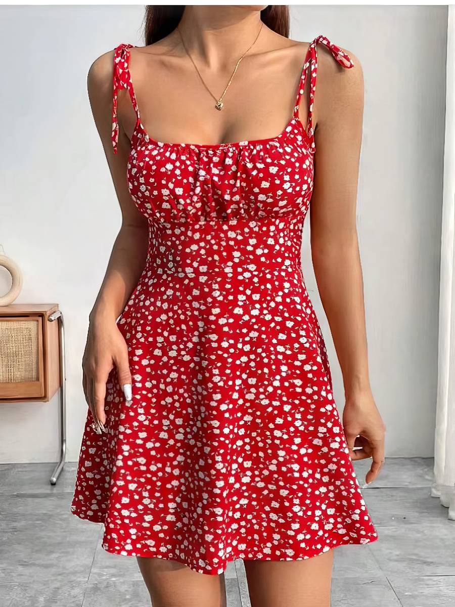 Robe Rouge Et Blanc Bicolore À Pois Coupe Patineuse