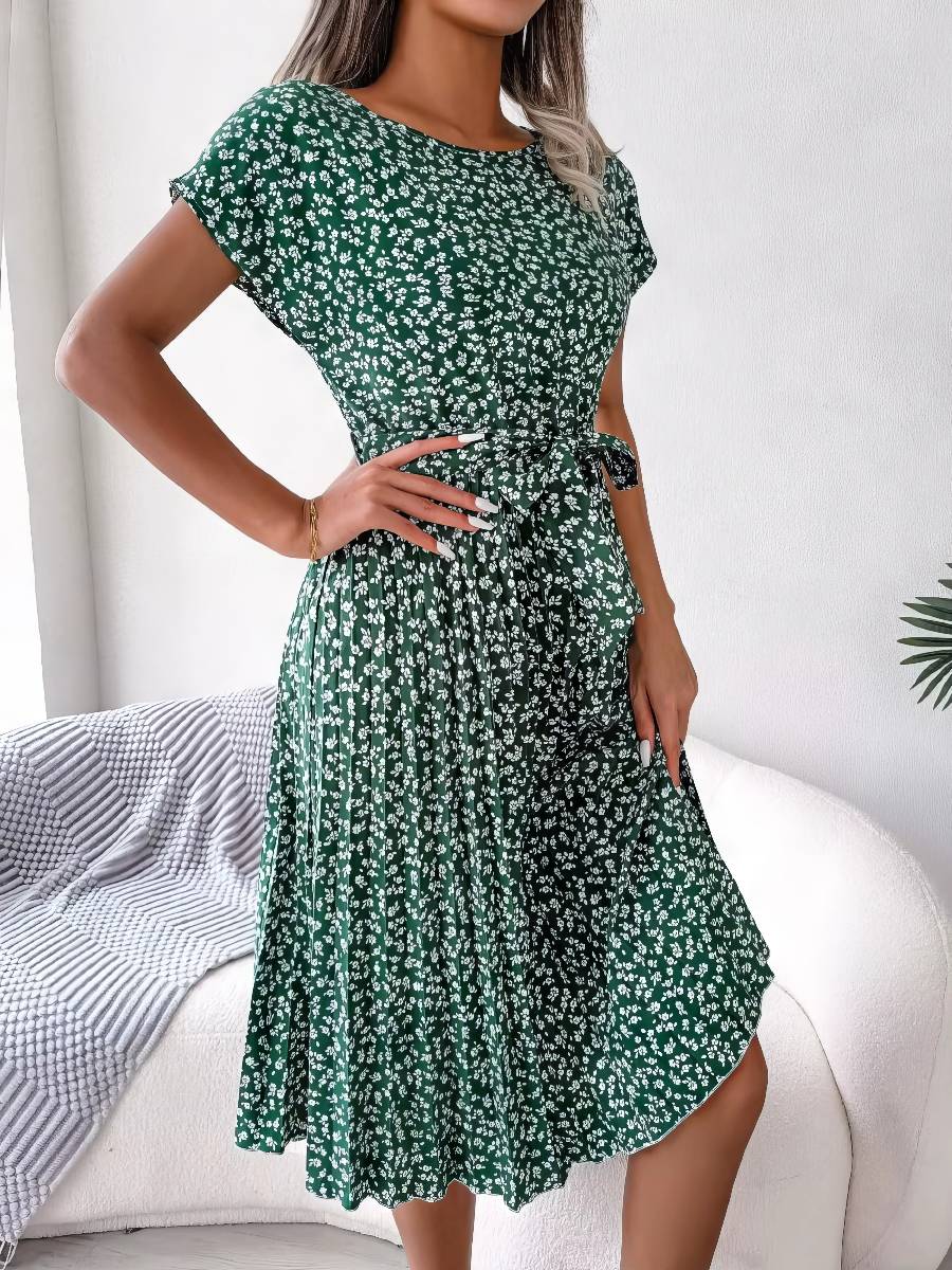 Robe Vert Et Blanc Imprimée Florale Ceinturée Fluide